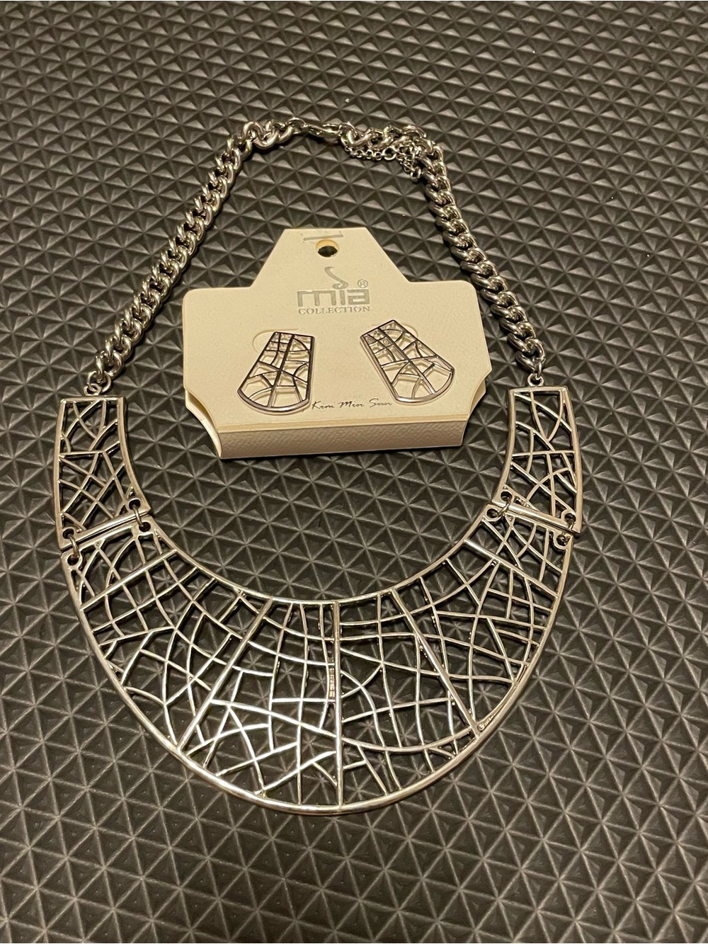 New Bib Necklace and Earring Set